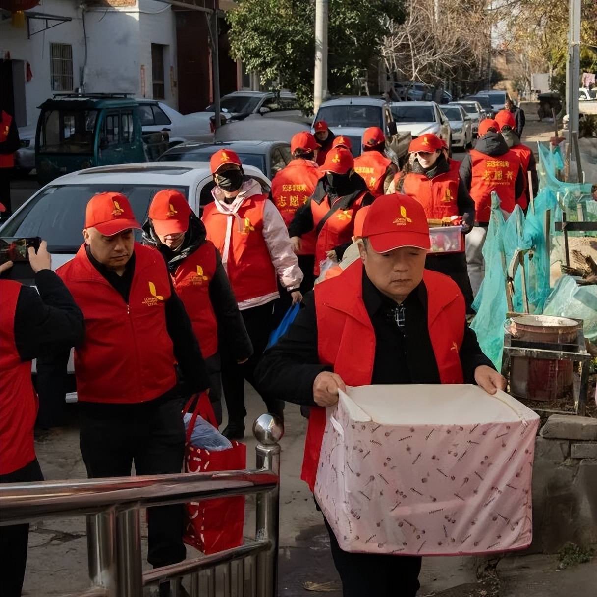 圃美多乐活幸福家暖光行动再次启程，走进高陵手牵手特教中心，用行动传递公益力量