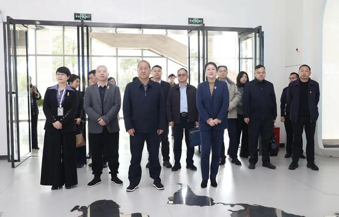 省工商联、绿之韵集团学习贯彻党的二十届四中全会精神交流会举行