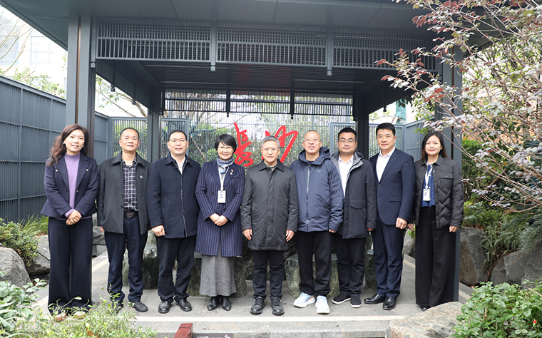 湖南省人大常委会副主任胡旭晟一行莅临绿之韵中心调研