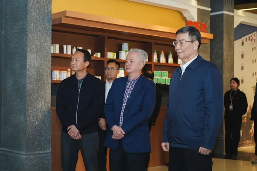 广东省人大常委会党组副书记黄宁生调研完美