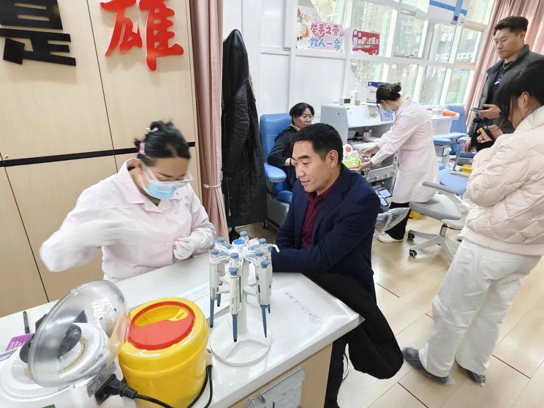 完美百城千店万人献血活动青海站圆满举行