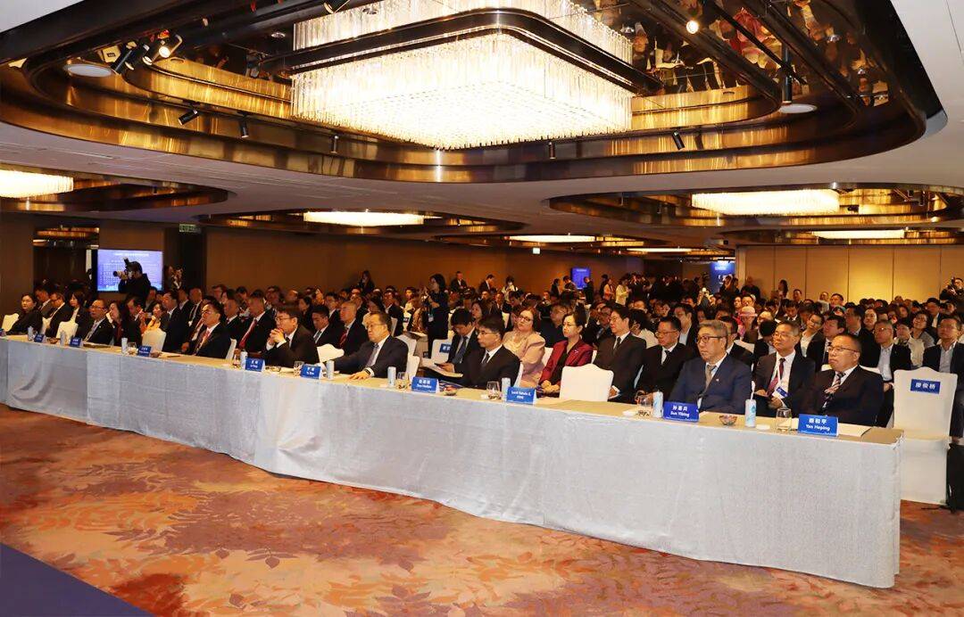 绿之韵胡国安董事长受邀参加第十九届亚洲金融论坛