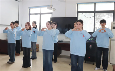 绿之韵集团团委开展学雷锋主题志愿活动