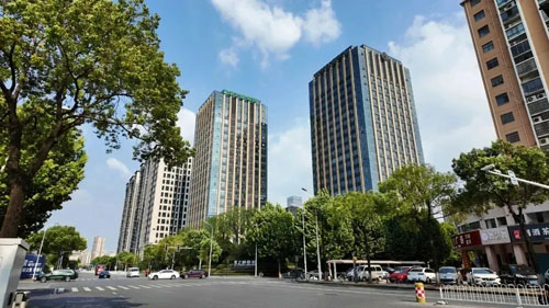 中共安化县委常委宣传部部长调研绿之韵中心
