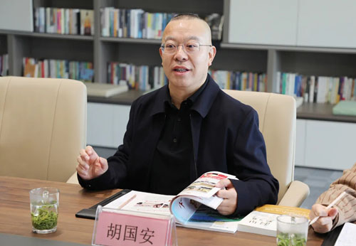 长沙市政协副主席刘金文莅临绿之韵中心调研