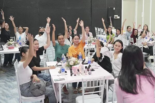 相信女性的力量:玫琳凯六十余载的使命与荣光