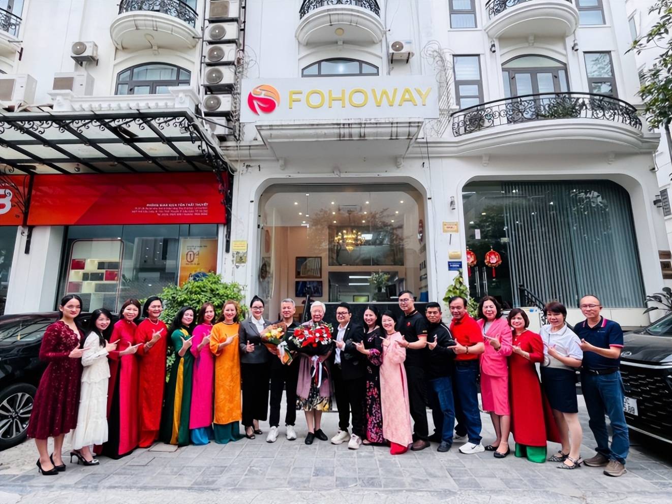 中国高端智库经济专家一行莅临和治友德越南分公司调研海外个人经济体发展