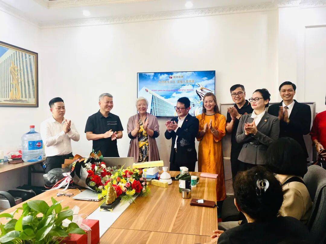 中国高端智库经济专家一行莅临和治友德越南分公司调研海外个人经济体发展