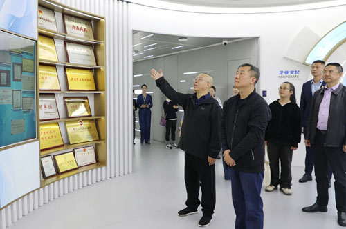中共长沙市雨花区委常委莅临绿之韵中心调研