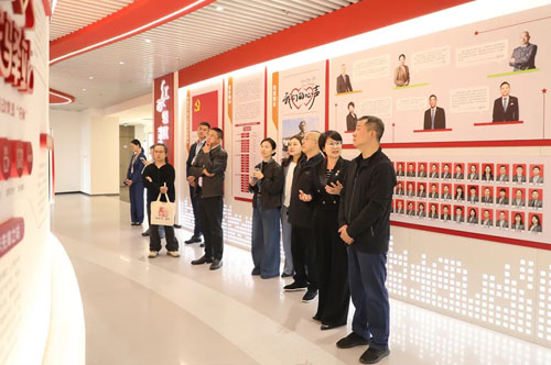 中共长沙市雨花区委常委莅临绿之韵中心调研