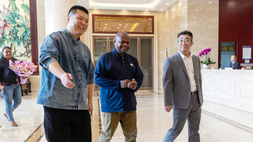 瓦努阿图共和国渔业海洋海事部长考察吉美