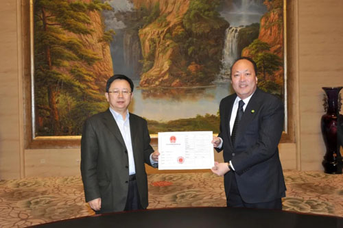天狮华北运营中心开展铜狮清洗养护公益行动