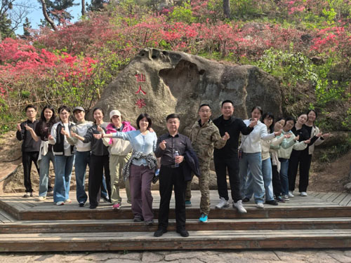 青山同行——长青中国春季踏青赏花活动举行