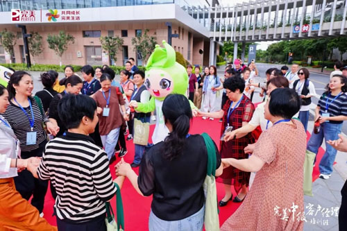 四月鲜花芳菲盛 完美中级客户经理培训接连开