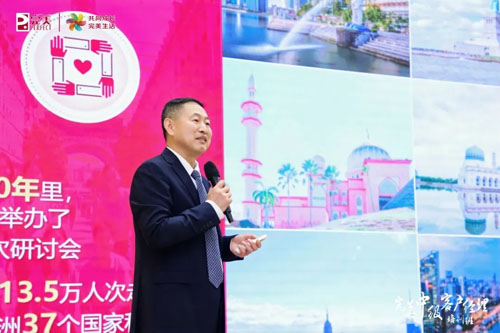 四月鲜花芳菲盛 完美中级客户经理培训接连开