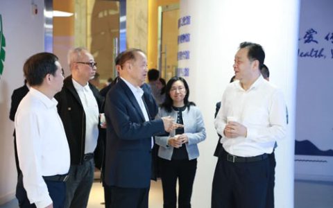 江苏省政协副主席杨岳一行莅临安发生物考察