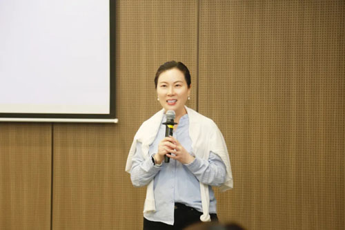 立专则强师不可挡 完美水光仪讲师训练营举行