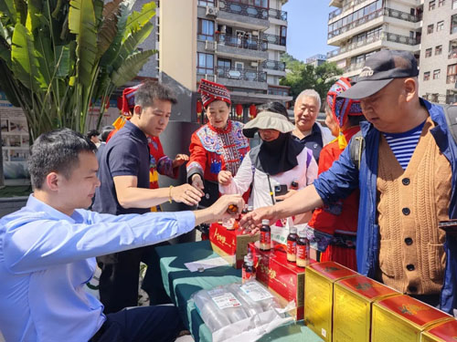 太阳神参加全国特殊食品科普深度行巴马活动