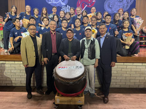 长青中国赞助清华二十四节令鼓社校园公演