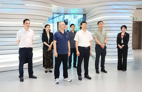 长沙市政协副主席一行莅临绿之韵中心调研