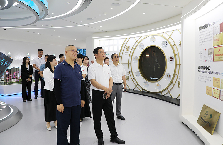 校企合作 共育英才丨湖南艺术职业学院党委书记李越胜一行莅临绿之韵中心调研
