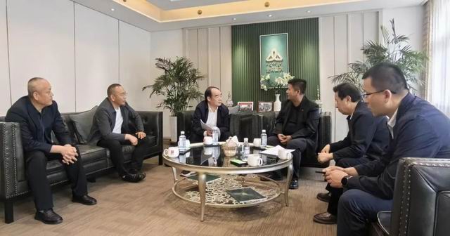 青海政协副主席刘大业莅临金诃藏药调研指导