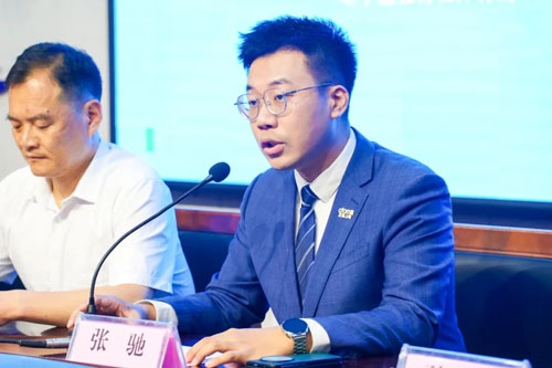 艾多美走进潍坊寒亭区学校捐赠“护行安全包”