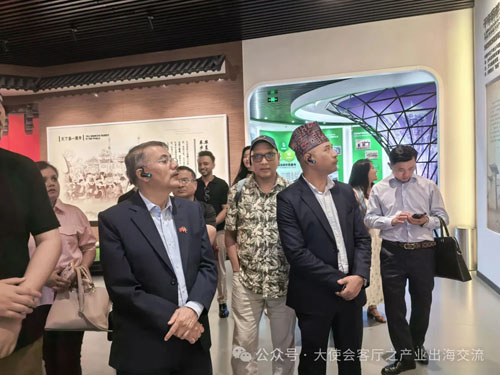 尼泊尔政商代表团莅临金木集团考察交流