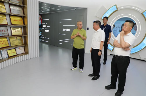 湖南省商务厅商务服务中心主任调研绿之韵