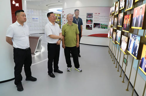 湖南省商务厅商务服务中心主任调研绿之韵