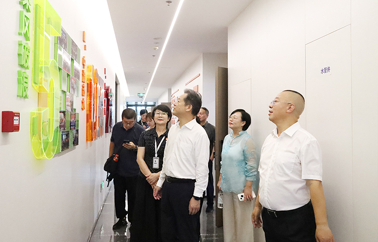 湖南省政协副主席虢正贵一行莅临绿之韵集团调研