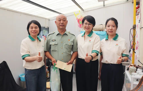 绿之韵集团党委开展“八一”主题慰问活动