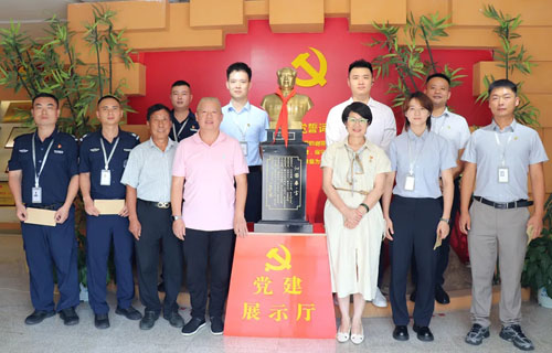 绿之韵集团党委开展“八一”主题慰问活动