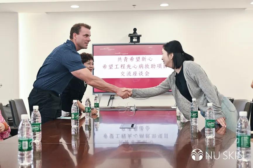 爱心企业守护童心！如新集团赴蓉看望先心病救助患儿