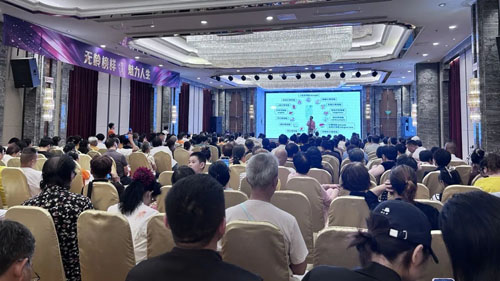 新时代“无龄榜样 魅力人生”活动走进扬州