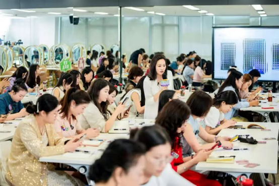 成长比名次更有分量完美美丽达人秀解锁创业成长新范式