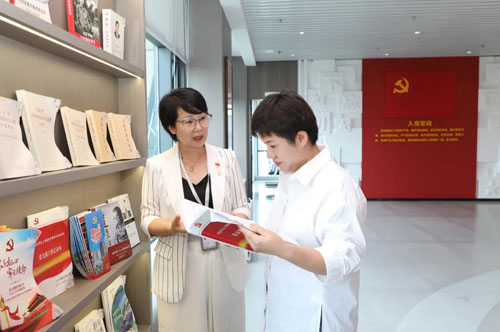 中共长沙开福区委社会工作部部长调研绿之韵