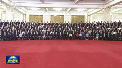 完美古润金董事长出席中国侨联成立70周年纪念大会