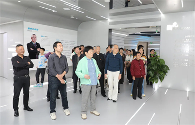 绿之韵集团党委开展重阳节主题党日活动