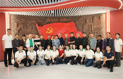 绿之韵集团党委开展重阳节主题党日活动