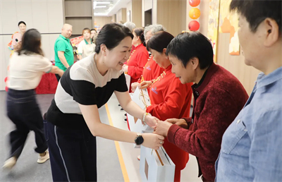 绿之韵集团党委开展重阳节主题党日活动